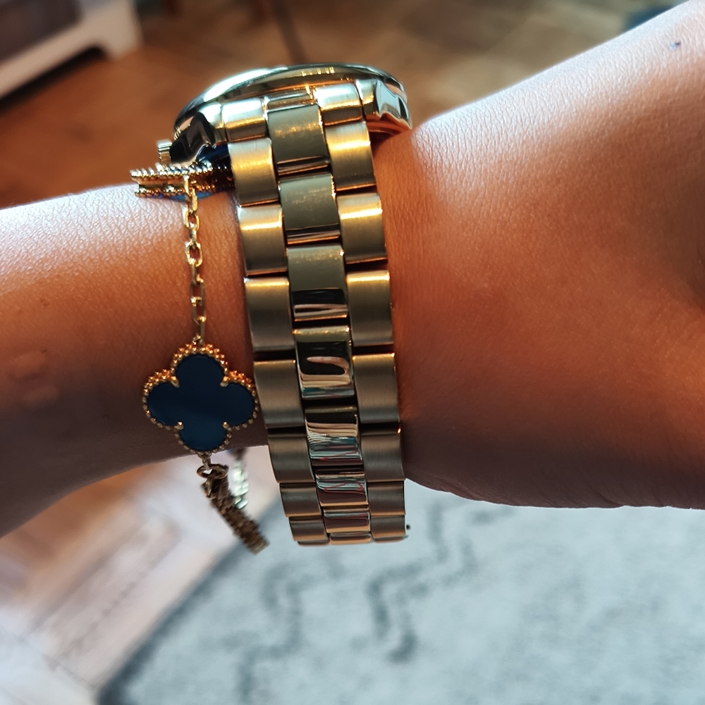 Marc Jacobs Watch - Picture 3 of 3